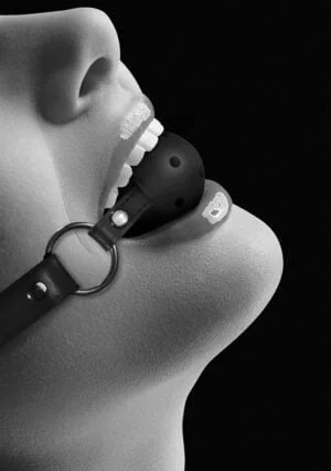 Breathable Ball Gag - With Bonded Leather Straps - Afbeelding 8